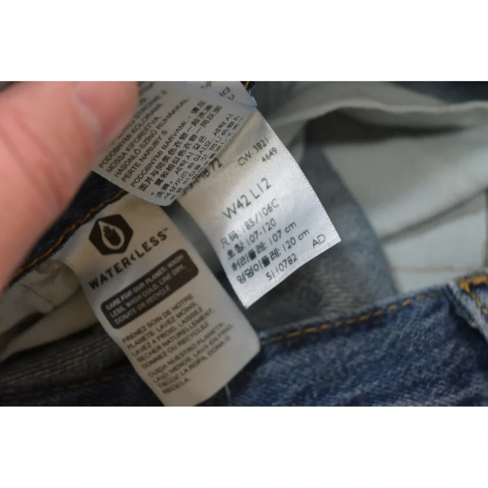 Levis levi 569